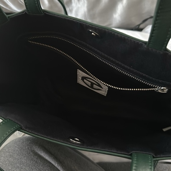 Medium Telfar Bag - Picture 3 of 4